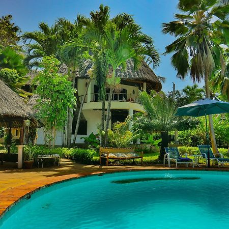 Upani In Diani Bed and Breakfast Diani Beach Εξωτερικό φωτογραφία