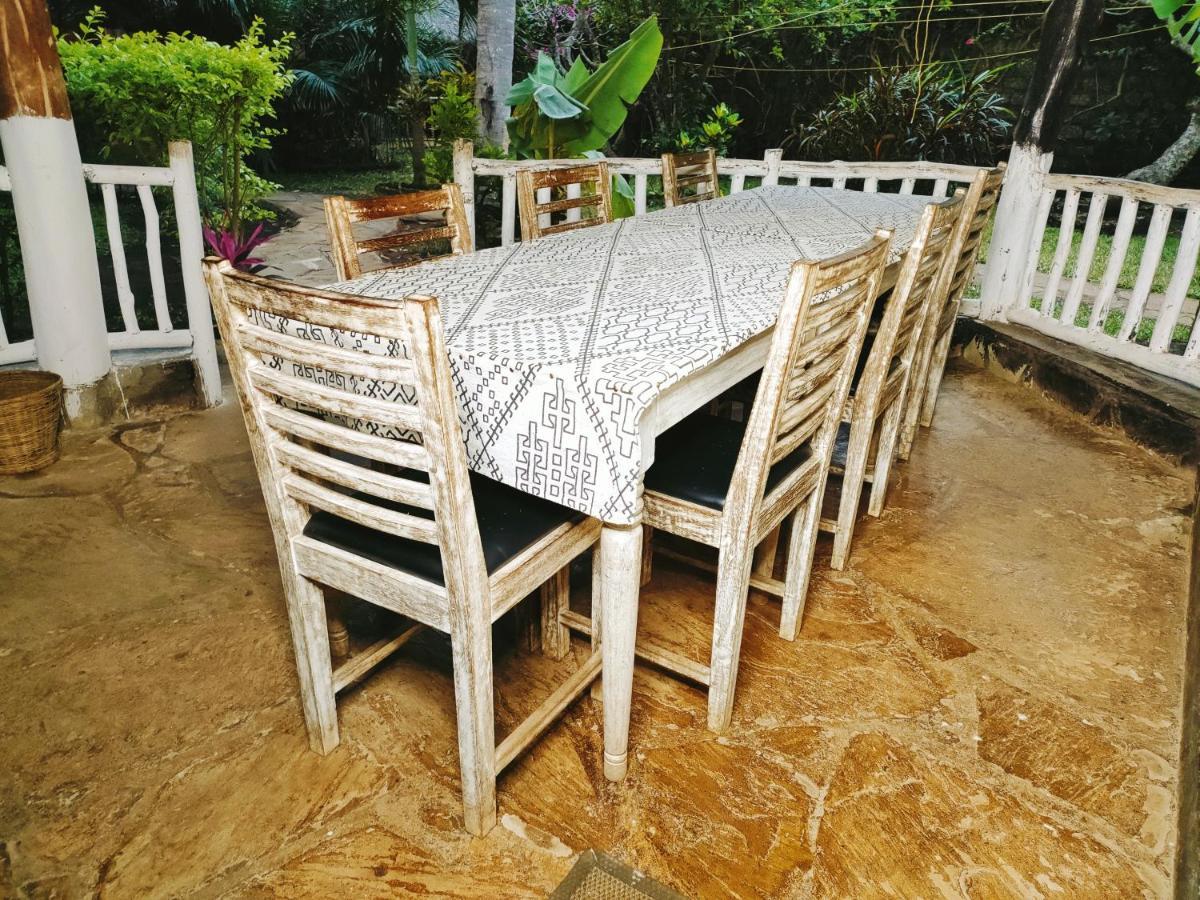 Upani In Diani Bed and Breakfast Diani Beach Εξωτερικό φωτογραφία