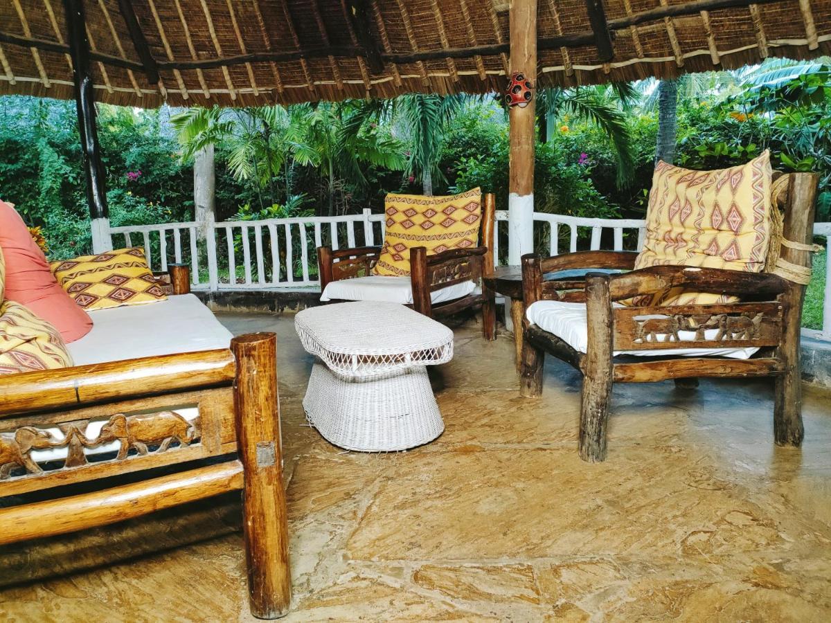 Upani In Diani Bed and Breakfast Diani Beach Εξωτερικό φωτογραφία