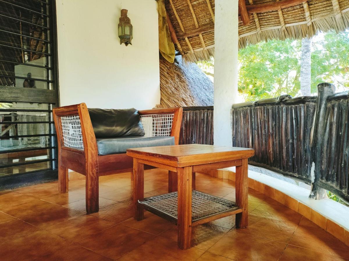 Upani In Diani Bed and Breakfast Diani Beach Εξωτερικό φωτογραφία