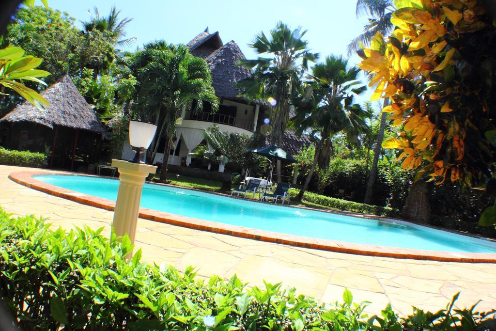 Upani In Diani Bed and Breakfast Diani Beach Εξωτερικό φωτογραφία