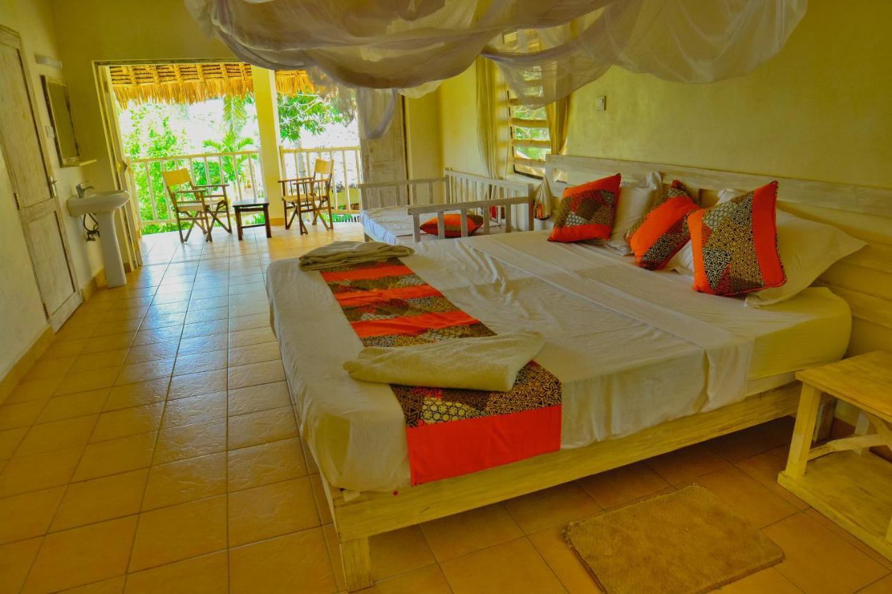 Upani In Diani Bed and Breakfast Diani Beach Εξωτερικό φωτογραφία