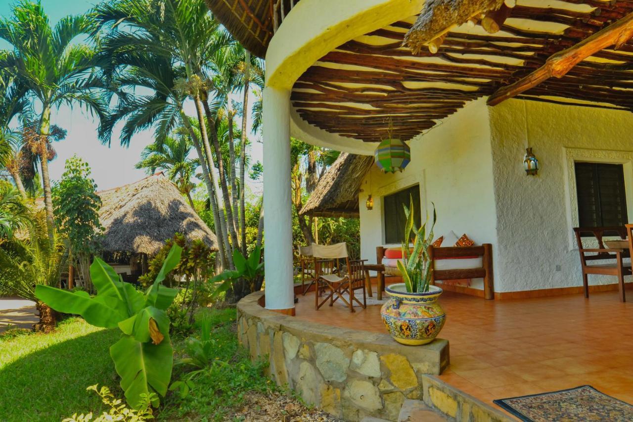 Upani In Diani Bed and Breakfast Diani Beach Εξωτερικό φωτογραφία