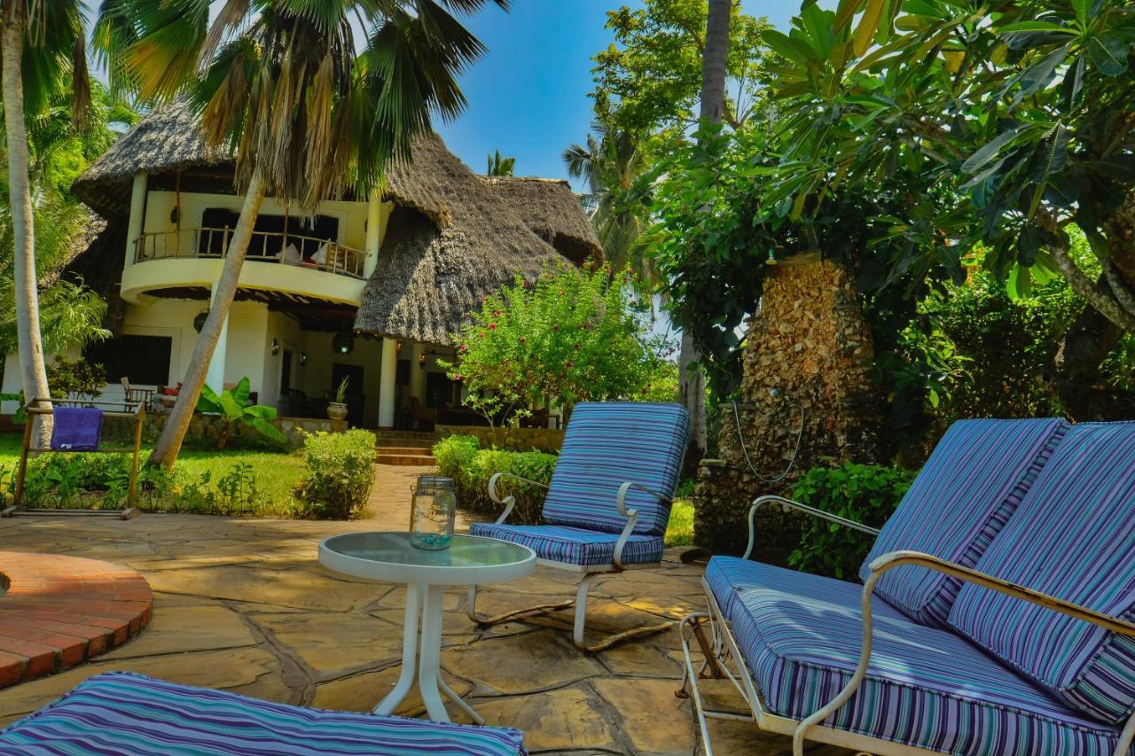 Upani In Diani Bed and Breakfast Diani Beach Εξωτερικό φωτογραφία